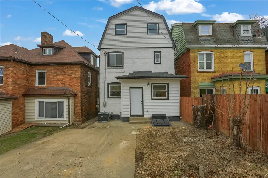 618 E 12th Ave, Homestead, PA 15120 - #3