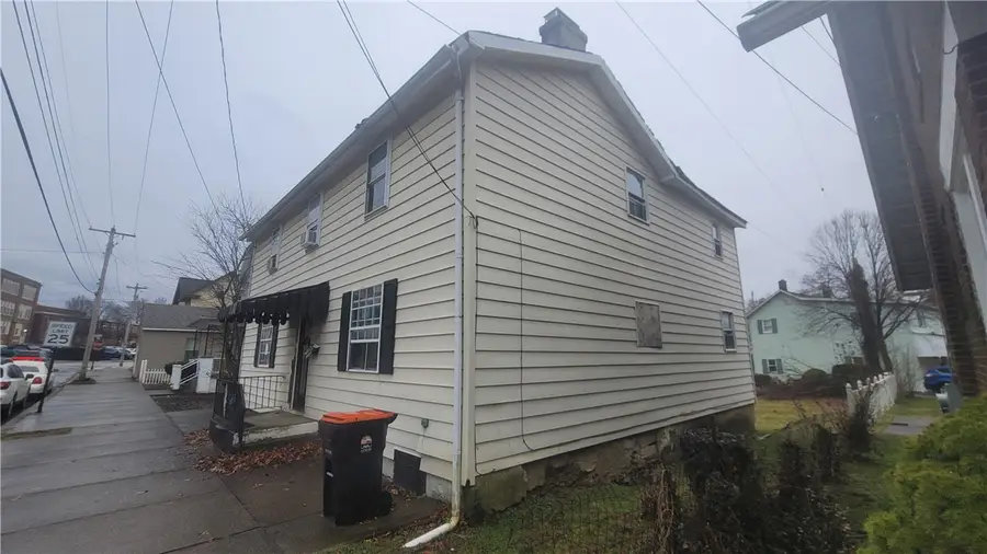 1319 Jefferson St, Latrobe, PA 15650 - #3