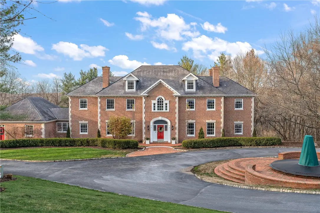 504 Hillside Dr, Sewickley, PA 15143 - #1