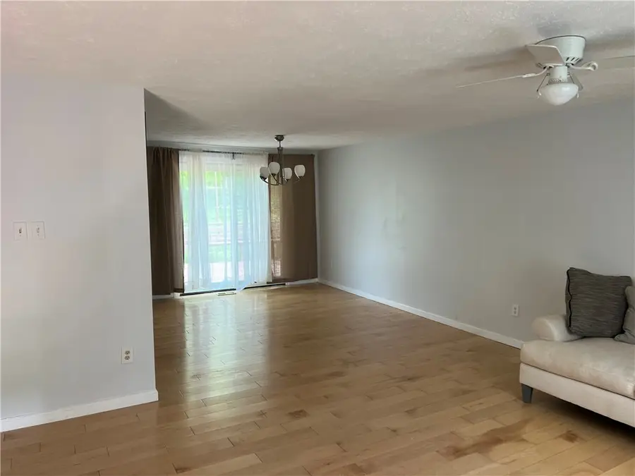 295 Carmell Dr, Pittsburgh, PA 15241 - #3