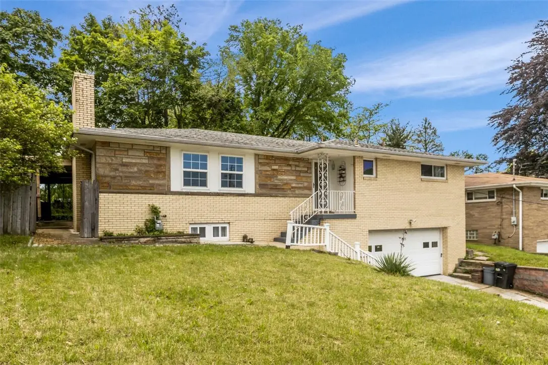1105 Greentree Rd, Green Tree, PA 15220 - #1