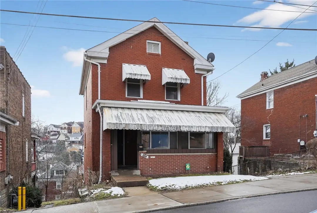 2930 Pyramid Ave, Brentwood, PA 15227 - #1