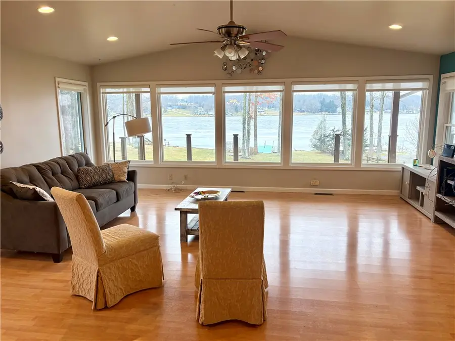 228 Latonka Dr, Lake Latonka, PA 16137 - #2