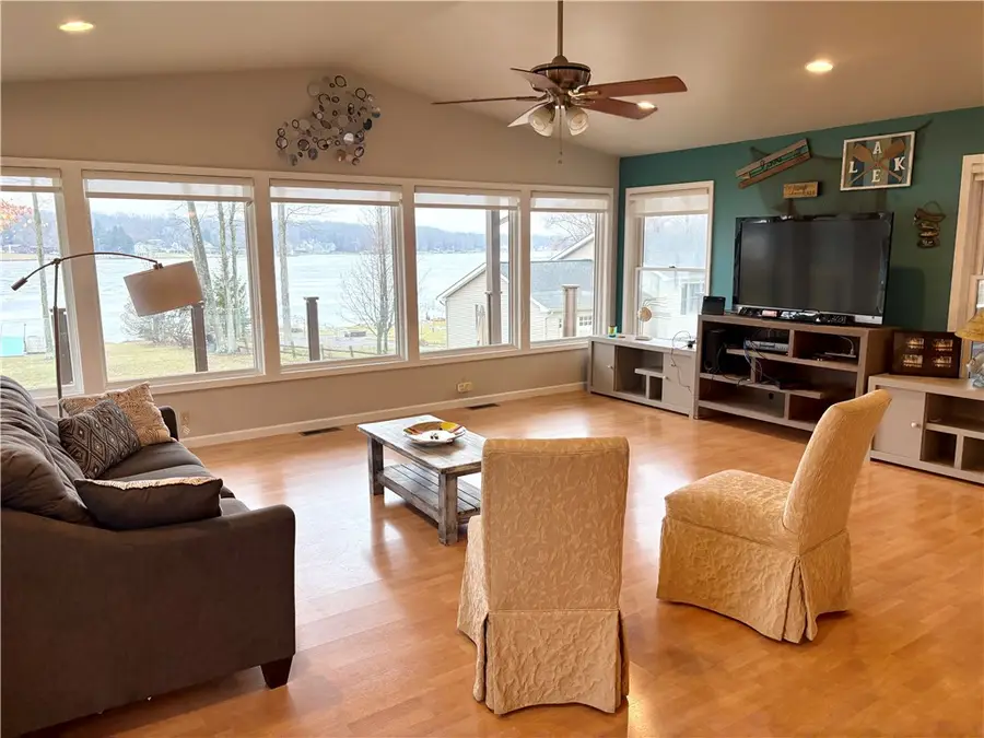 228 Latonka Dr, Lake Latonka, PA 16137 - #3