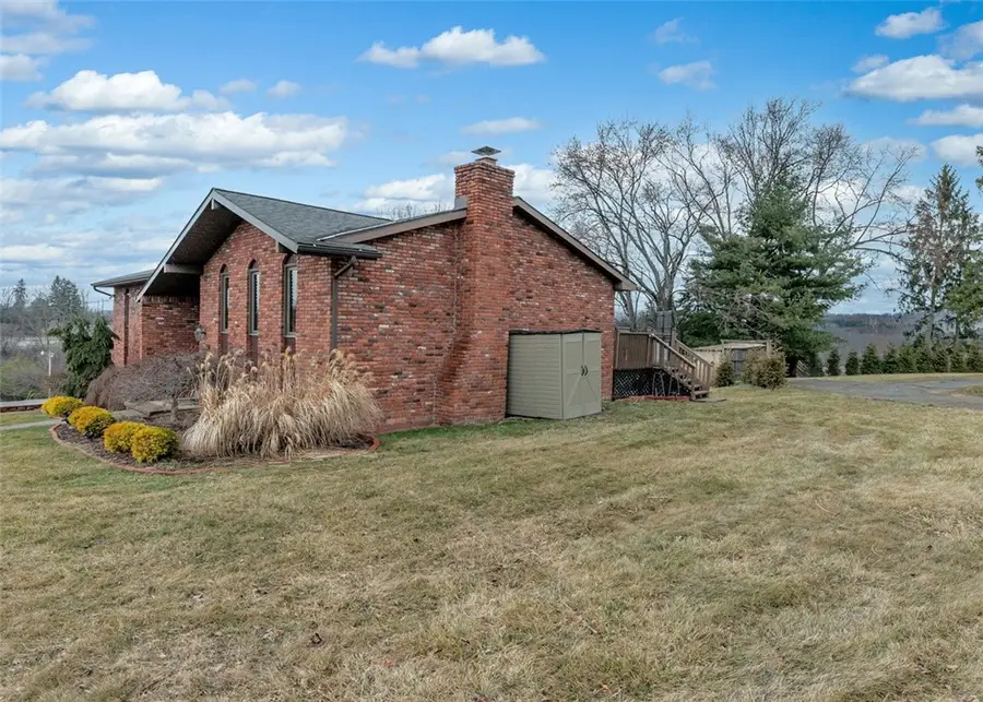 1267 Fall Ln, Irwin, PA 15642 - #2