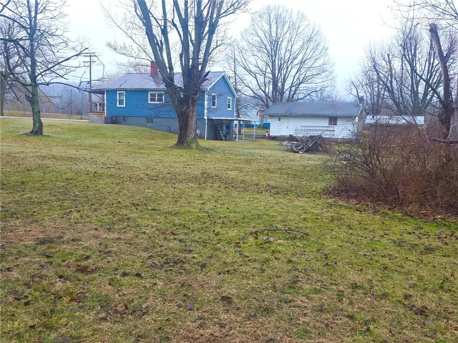 43 W Elm St, Fairchance, PA 15436 - #3