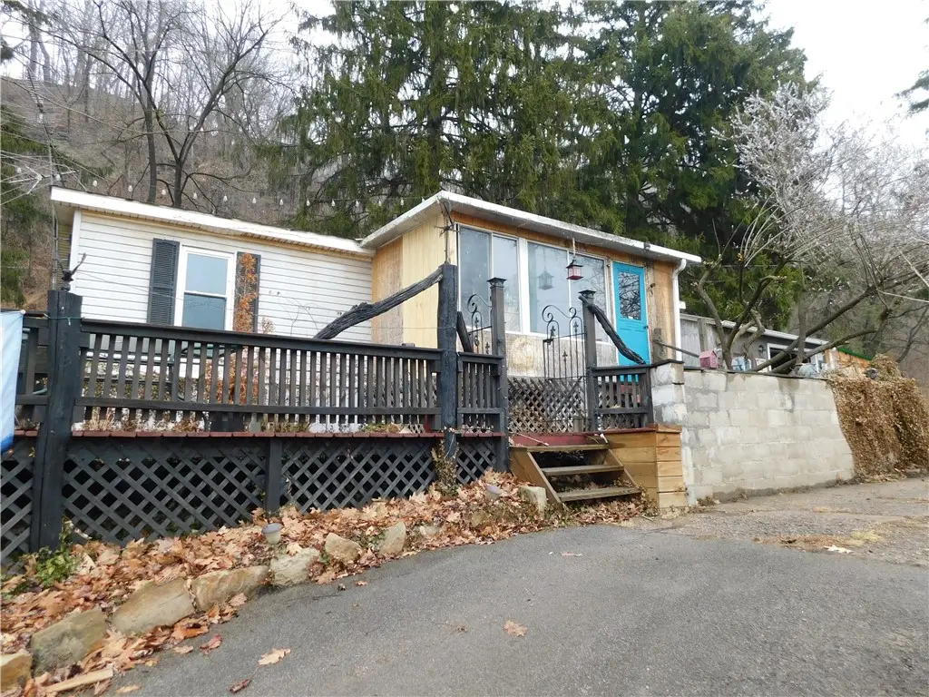 416 Midland Rd, Midland, PA 15059 - #1