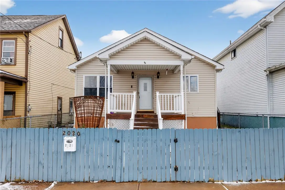 2020 Constitution Blvd, New Kensington, PA 15068 - #1