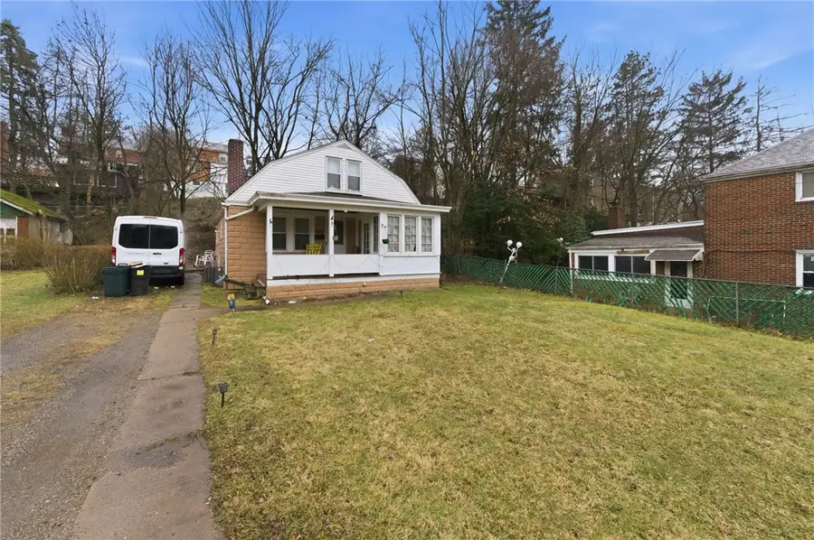 281 Greenlee Rd, Brentwood, PA 15227 - #3