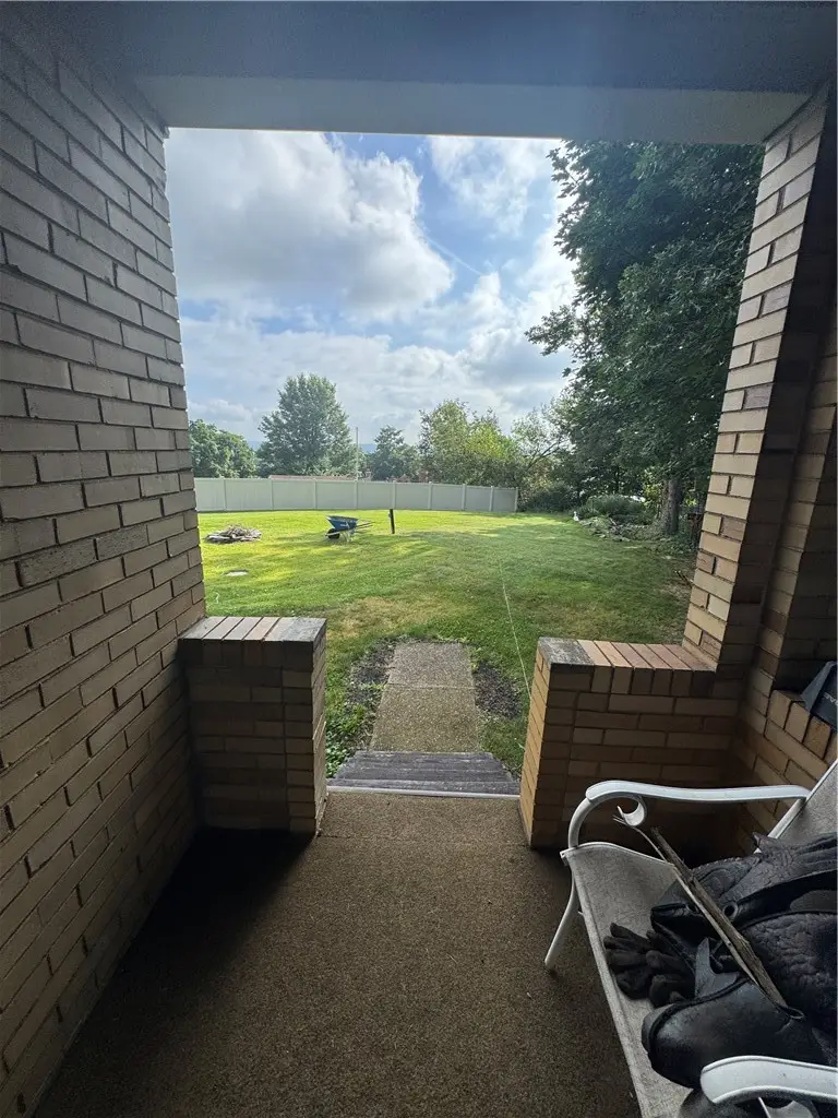 3642 Longview Dr, Homestead, PA 15120 - #2