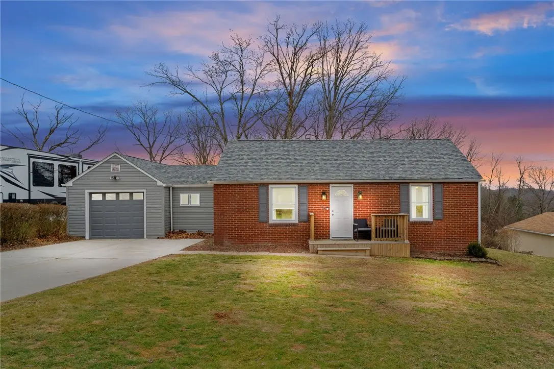 36 Highland Dr, McDonald, PA 15057 - #1