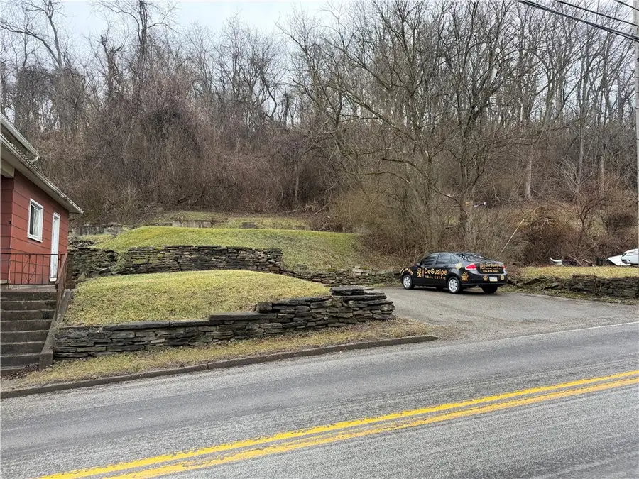 451 2nd St, Fayette City, PA 15438 - #2