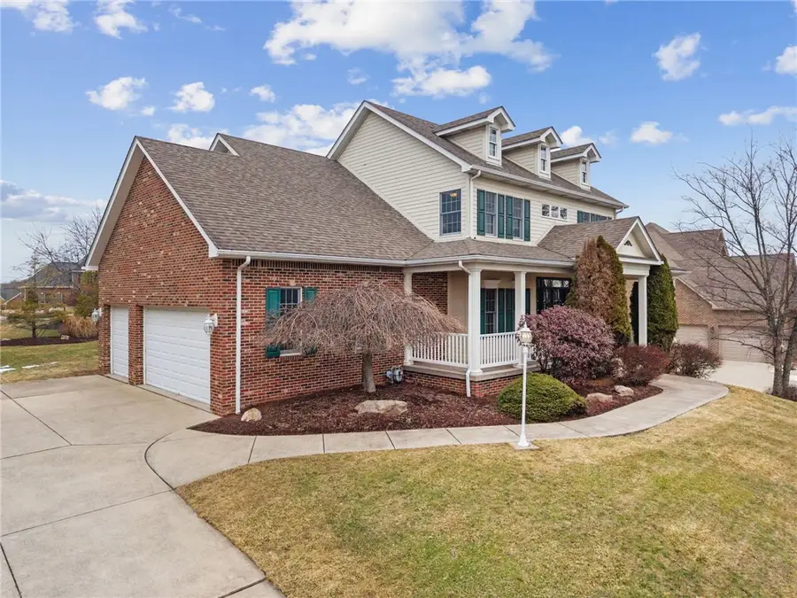 1012 Country Club Dr, Jeannette, PA 15644 - #2