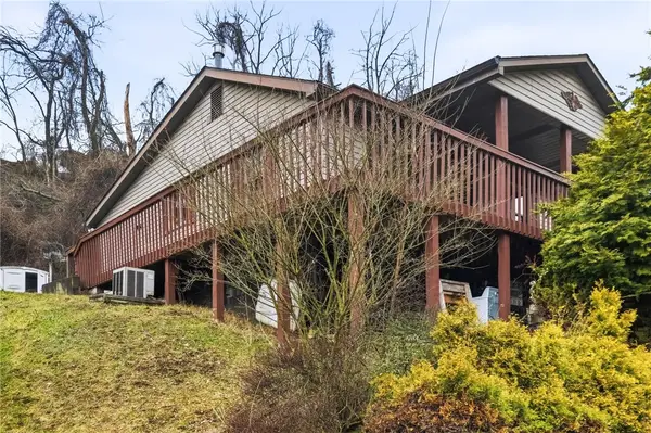 4 Grant St, Monongahela, PA 15063