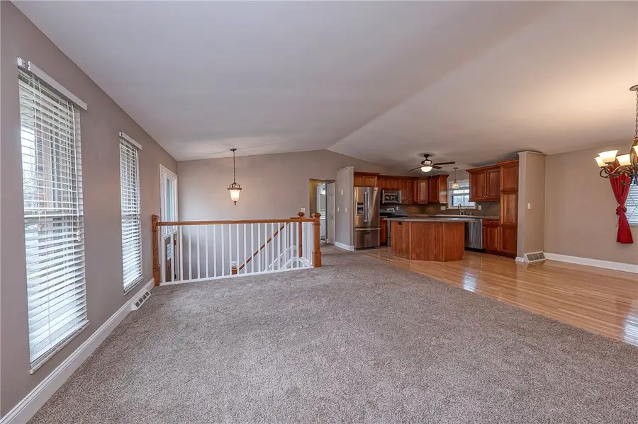 708 Brookshire Dr, Pittsburgh, PA 15237 - #3