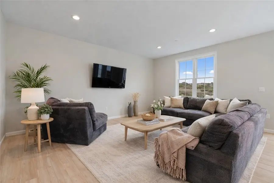 407 Walnut Ct, Pittsburgh, PA 15237 - #3