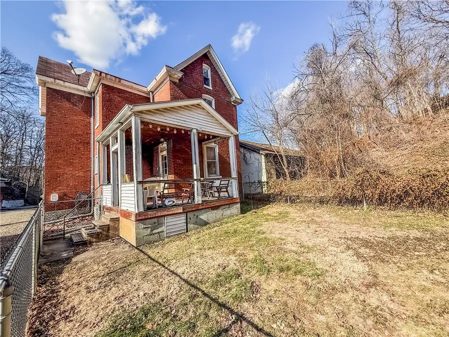 324 Center Ave, Elizabeth, PA 15037 - #2