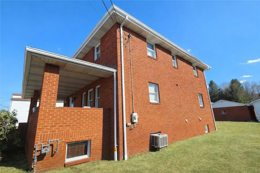 404 Indiana Avenue, Avonmore, PA 15618 - #2