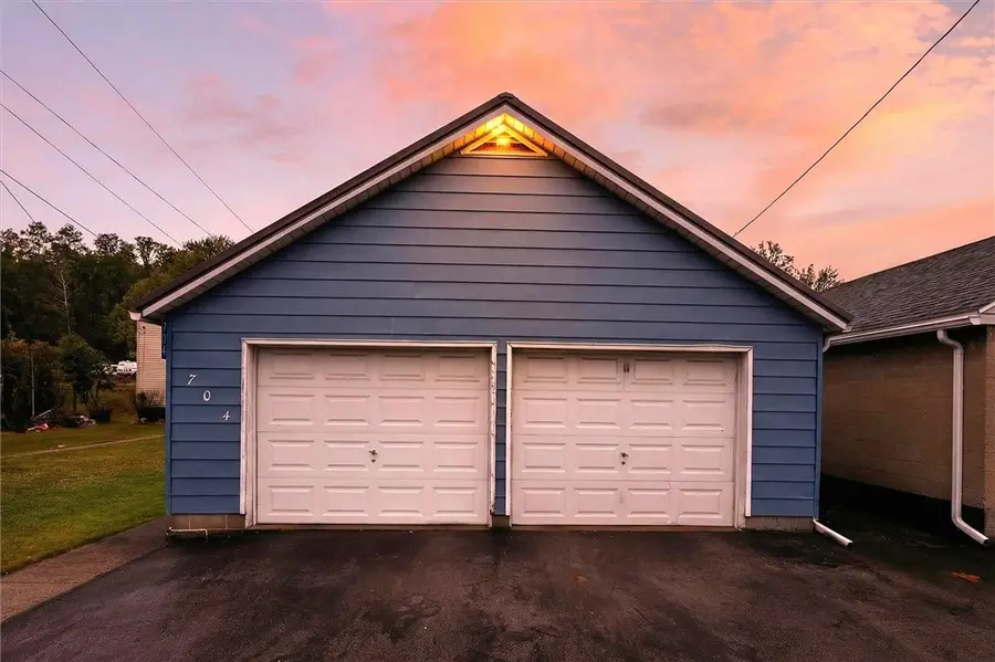 704 Center Ln, Manorville, PA 16238 - #2