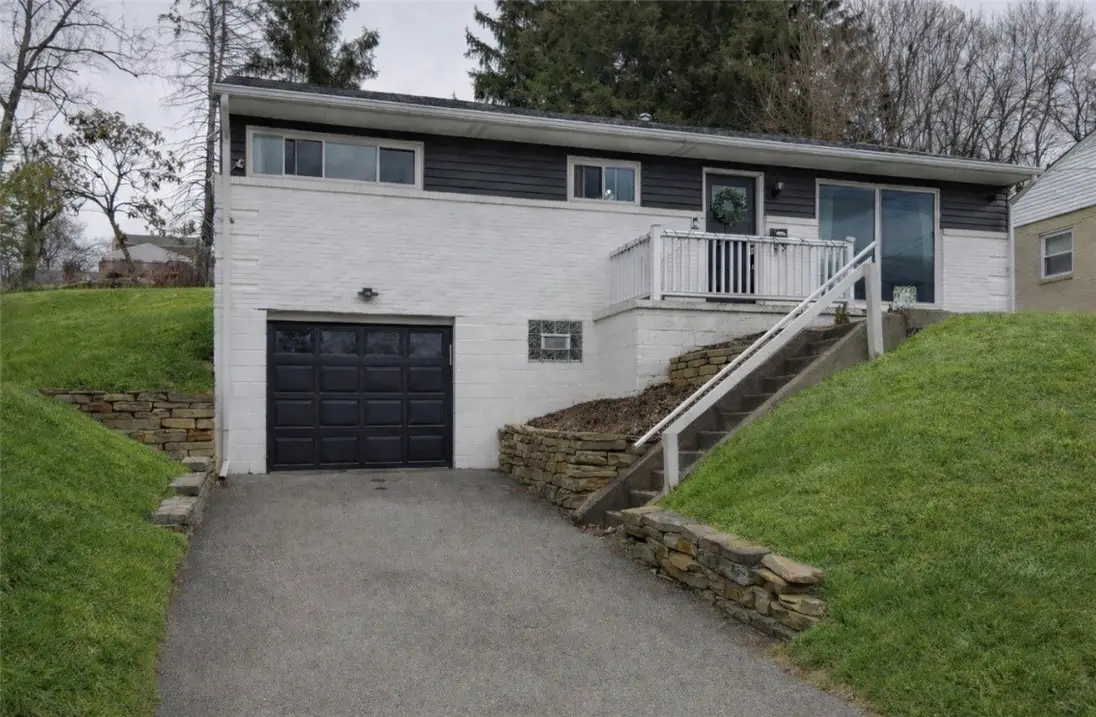 602 Springdale Dr, Penn Hills, PA 15235 - #1