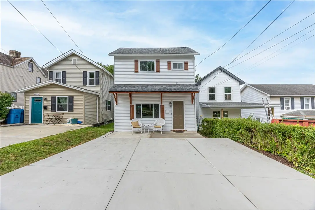 6953 Verona St, Verona, PA 15147 - #1