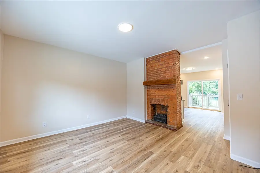 6953 Verona St, Verona, PA 15147 - #3