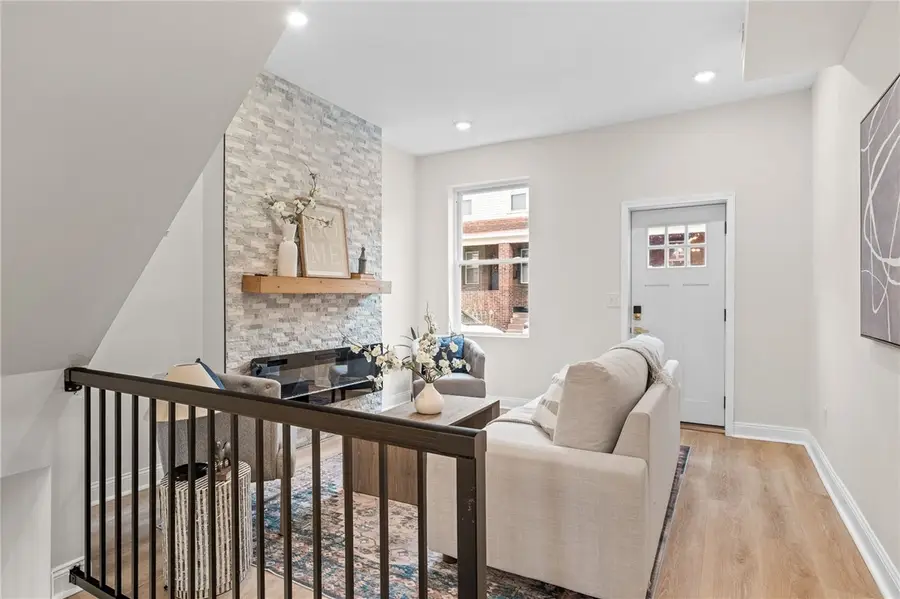 4215 Geneva St, Pittsburgh, PA 15201 - #3