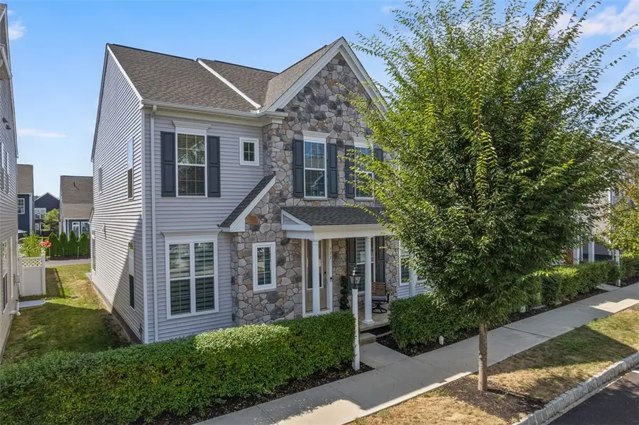 711 Withers Park Dr, Cranberry, PA 16066 - #2