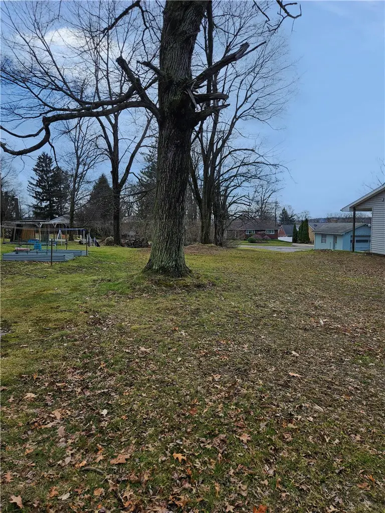 132 E Northview Ave, New Castle, PA 16105 - #2