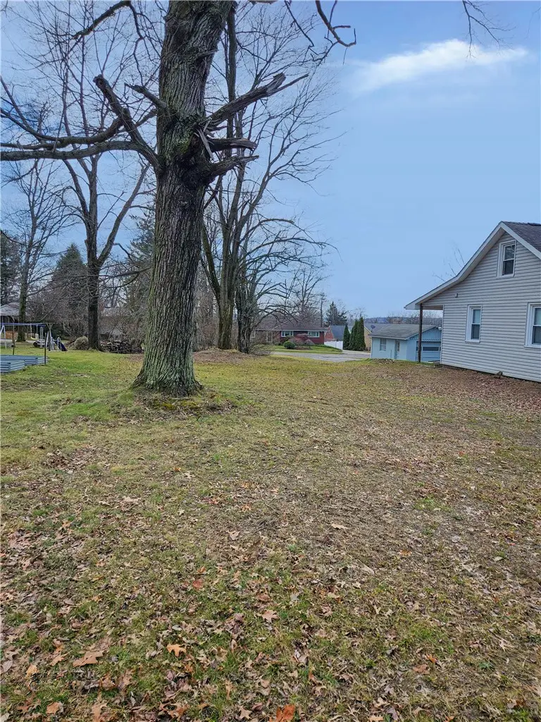 132 E Northview Ave, New Castle, PA 16105 - #3