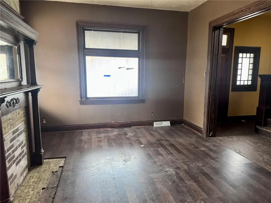 246 Main St, Leechburg, PA 15656 - #3