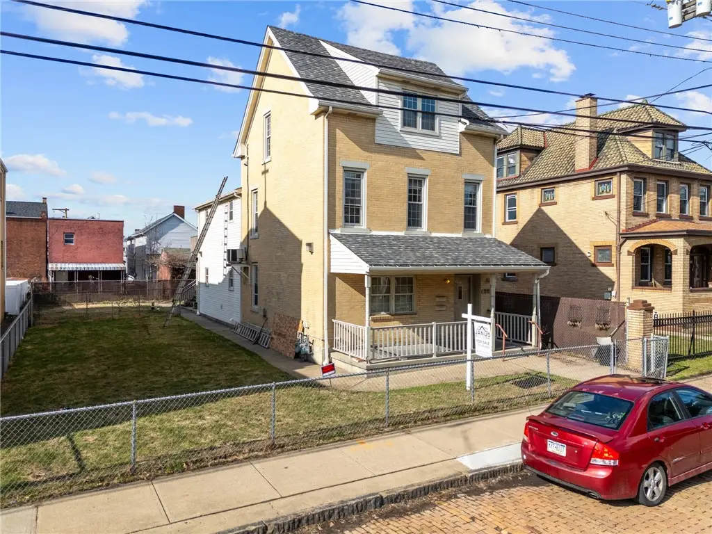 311 Catherine St, McKees Rocks, PA 15136 - #1