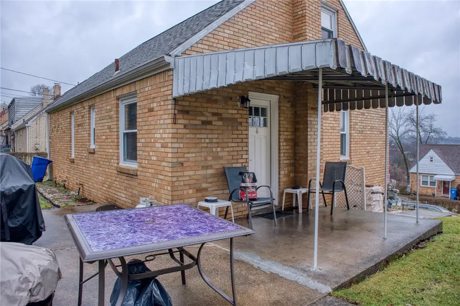 1473 Blossom Hill, Castle Shannon, PA 15234 - #3