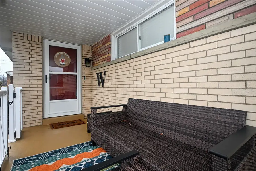 205 Mclay Dr, Elizabeth, PA 15037 - #2