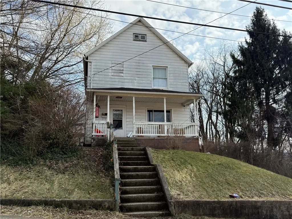 420 E Lutton St, New Castle, PA 16101 - #1