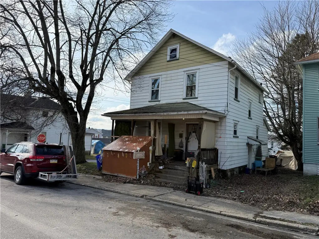 819 Morton St, New Castle, PA 16101 - #1
