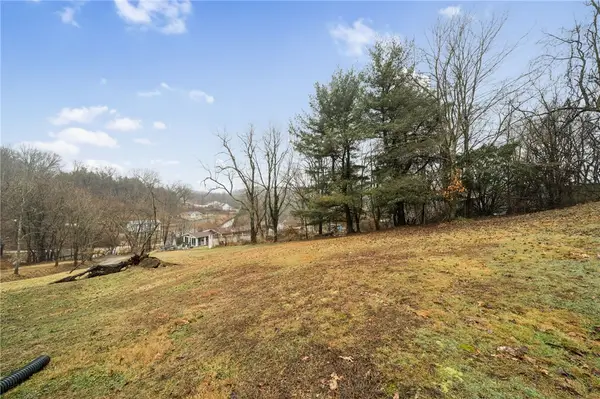 2651 Radebaugh Rd, Jeannette, PA 15644