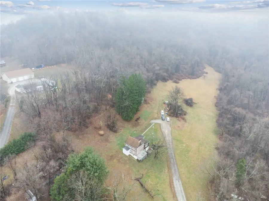 2651 Radebaugh Rd, Jeannette, PA 15644 - #2