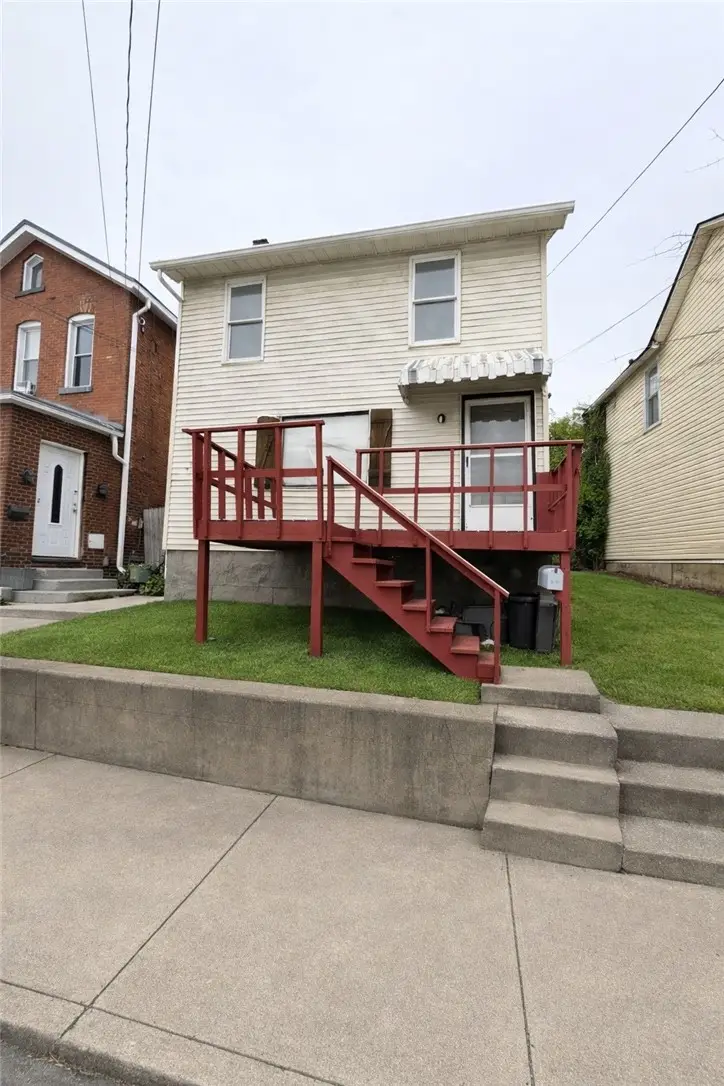 515 E 8th Ave, Tarentum, PA 15084 - #1