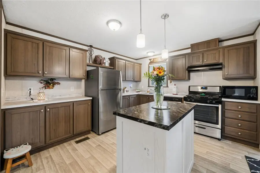 20 Parkvue Dr, Finleyville, PA 15332 - #3