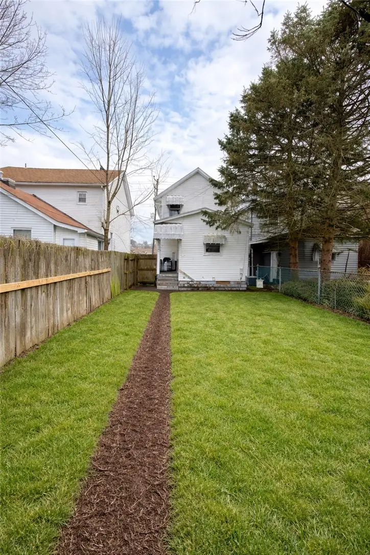 1631 3rd Ave, New Kensington, PA 15068 - #2