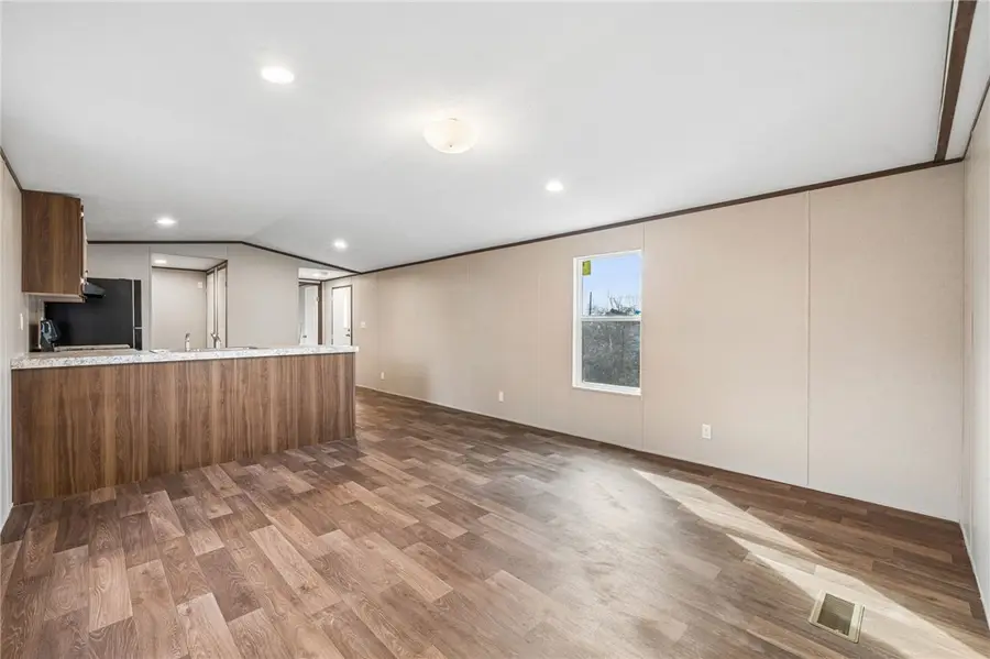 125 Laurel View Dr, Mount Pleasant, PA 15666 - #3