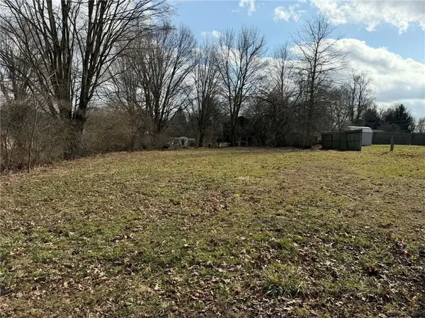 408 Plum St, Mercer, PA 16137