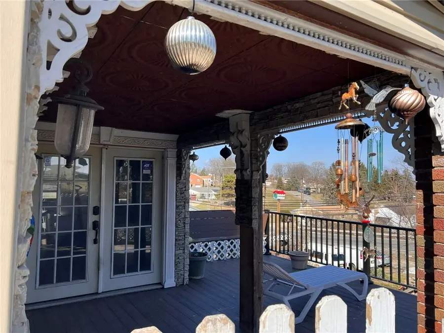 404 Triangle Dr, Kennedy, PA 15136 - #2