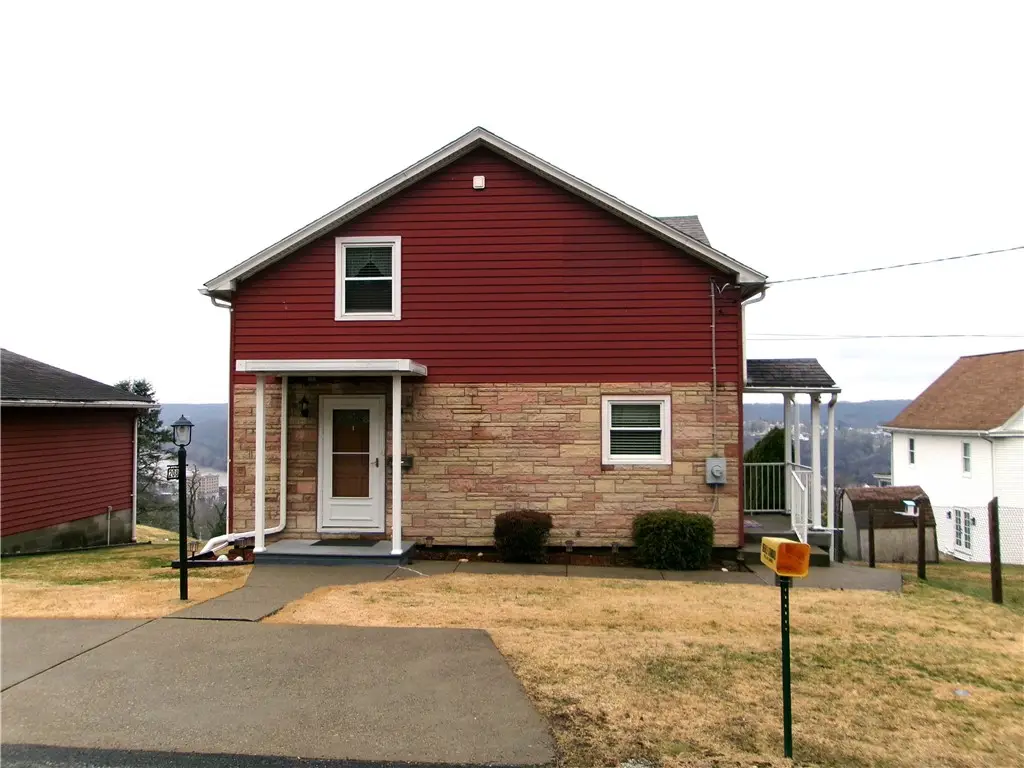 208 Woodward Ave, Brownsville, PA 15417 - #1