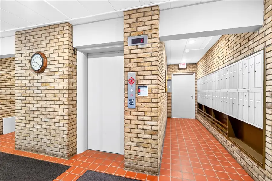 55 Highland Rd #504, Bethel Park, PA 15102 - #3