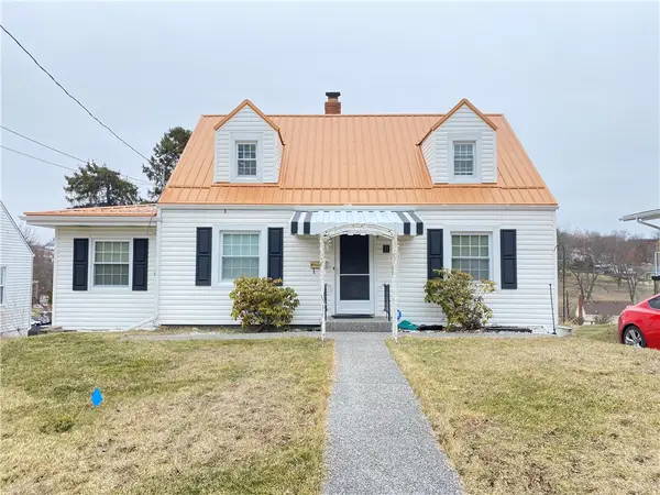 11 Washington Dr, Monessen, PA 15062