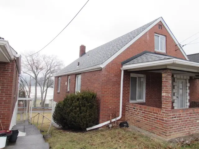 602 Orchard Street, Carnegie, PA 15106 - #3