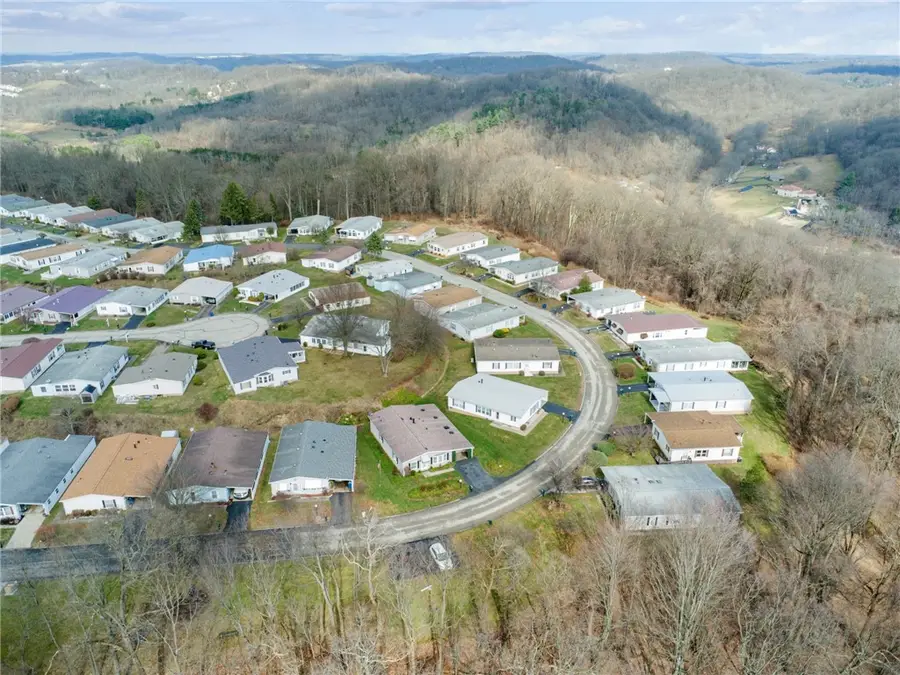 246 Ridge Ln, Murrysville, PA 15668 - #3