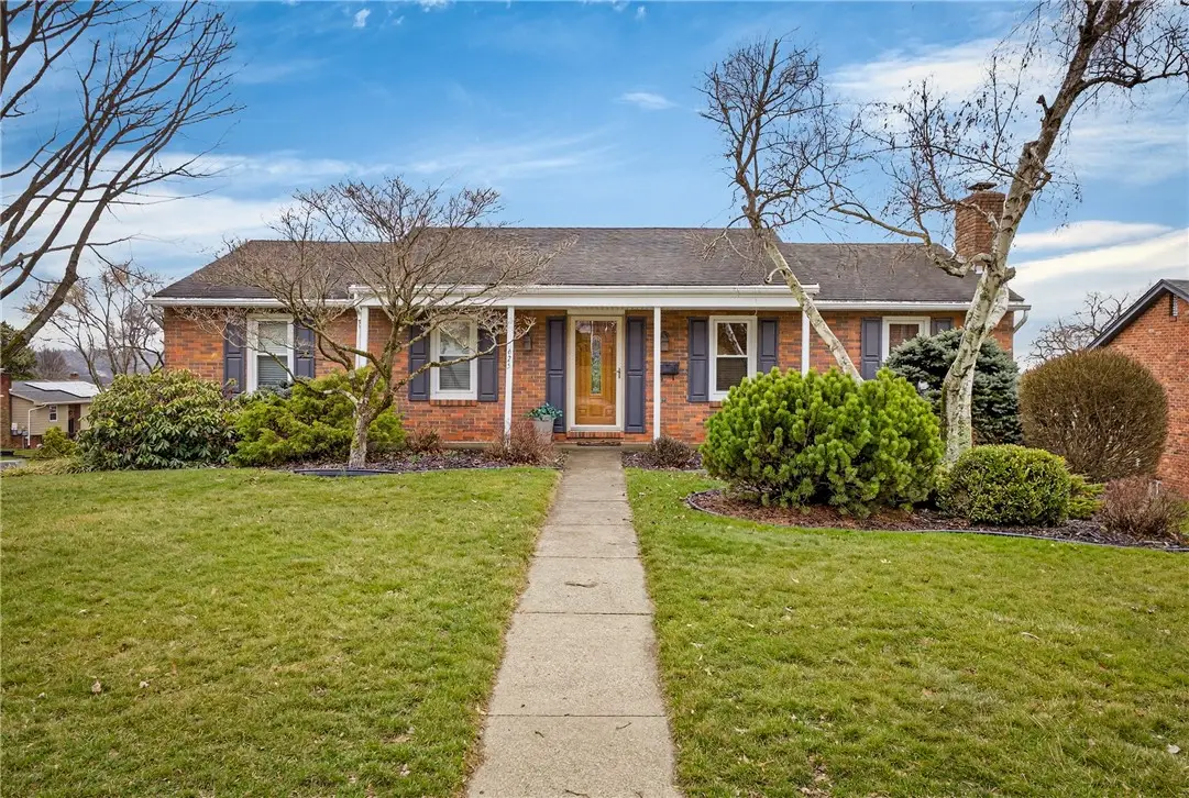 625 Ray Dr, Carnegie, PA 15106 - #1